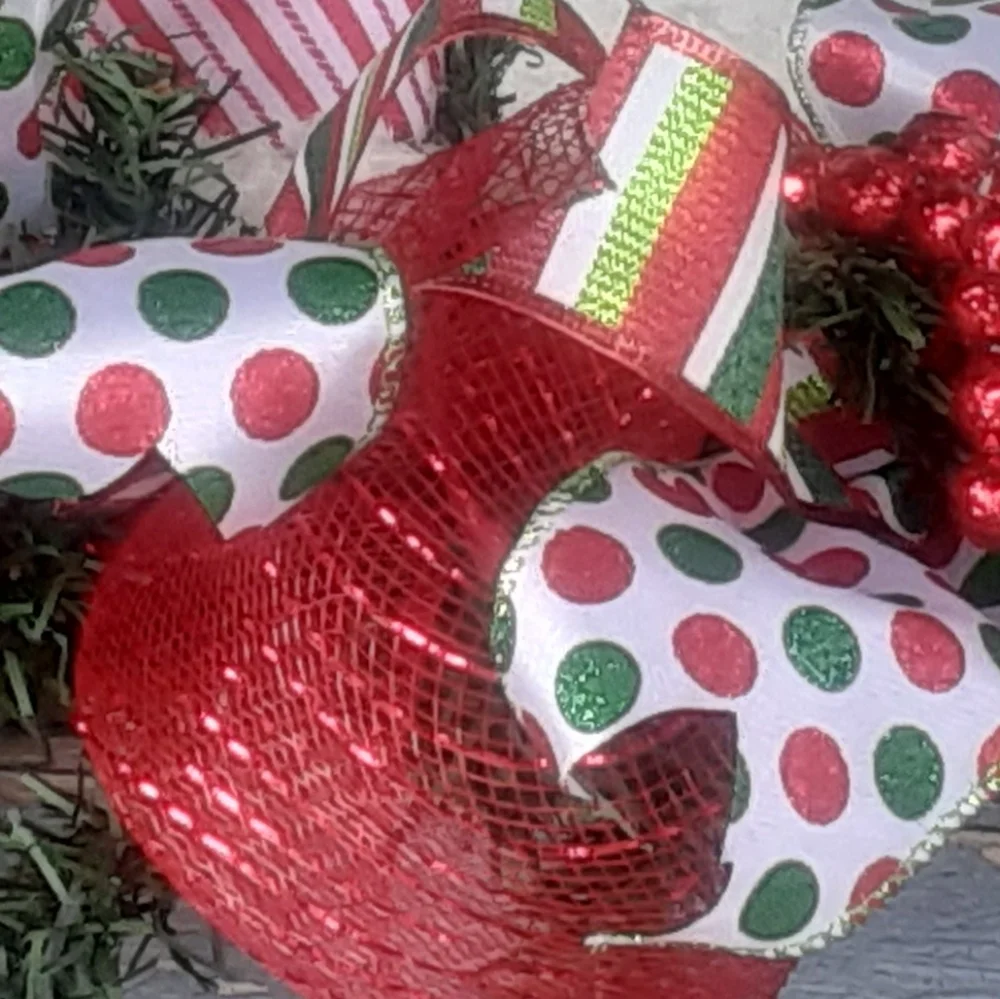 9ft. CHRISTMAS ELVES GARLAND